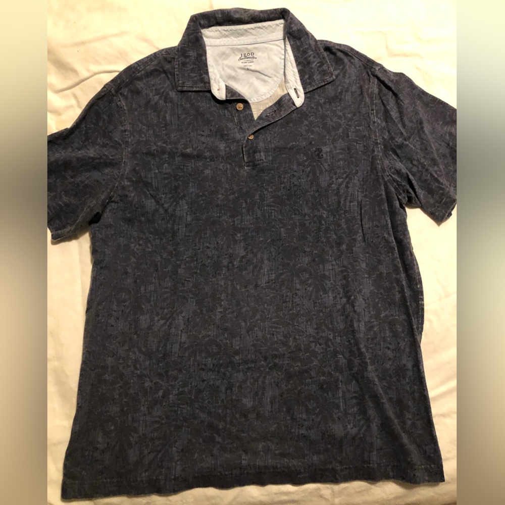 IZOD mens collared shirt